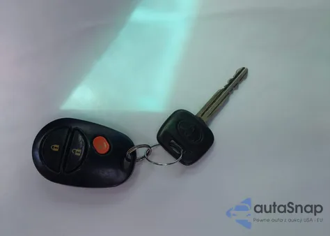 2010 Toyota Highlander Base V6 z USA, uszkodzony, nr VIN 5TDZK3EH9AS004306